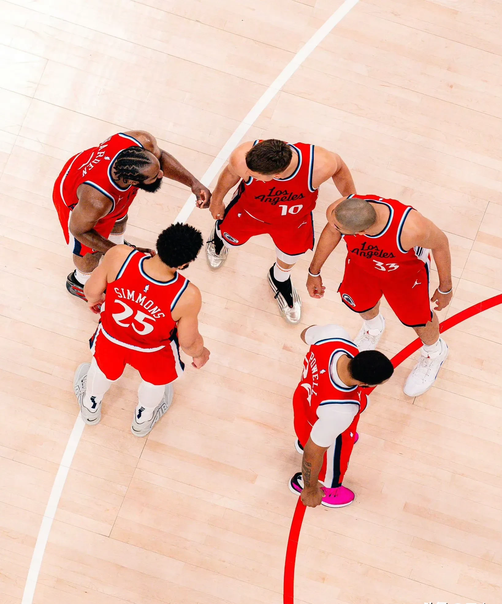 丹佛掘金半决赛绝杀本菲卡，德布劳内砍下50记关键球，全场沸腾的简单介绍